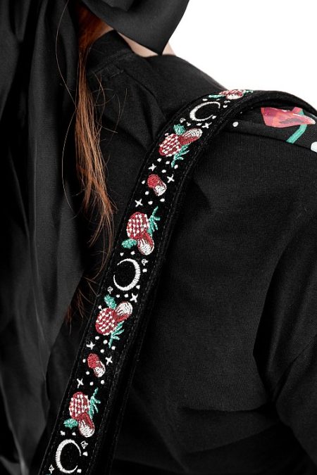 Restyle Umhängetasche Autumnal Equinox